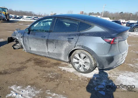 2023 Tesla Model Y Awd/Long Range Dual Motor All-Wheel Drive from USA, damaged, VIN 7SAYGDEE2PF616615